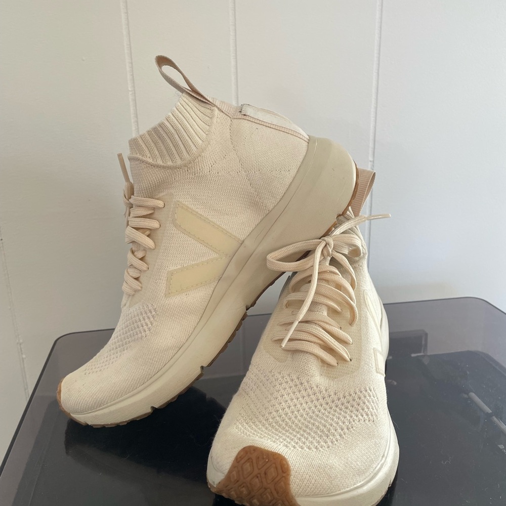 Veja Off-White Knit Sneakers